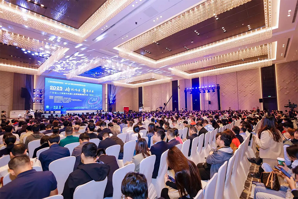 御光FILMBASE强势出圈！荣获龙岗40大优秀场景案例，闪耀“湾区T台”秀场